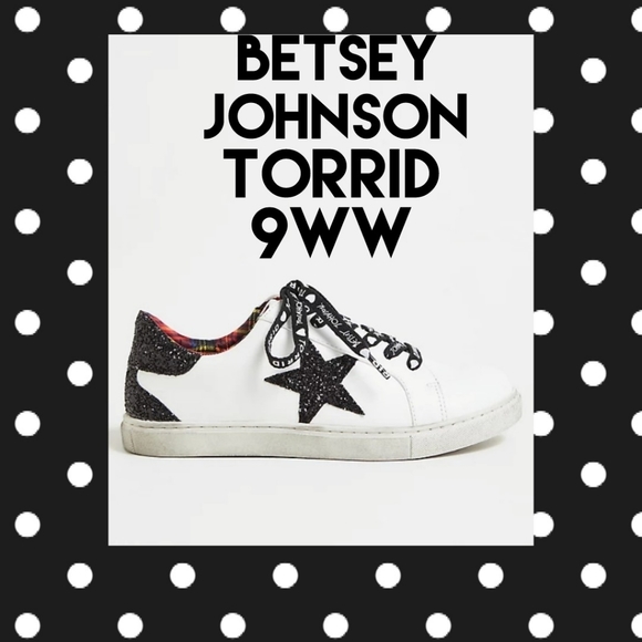 Betsey Johnson Shoes - Betsey Johnson LE Torrid 9WW Black Glitter Star